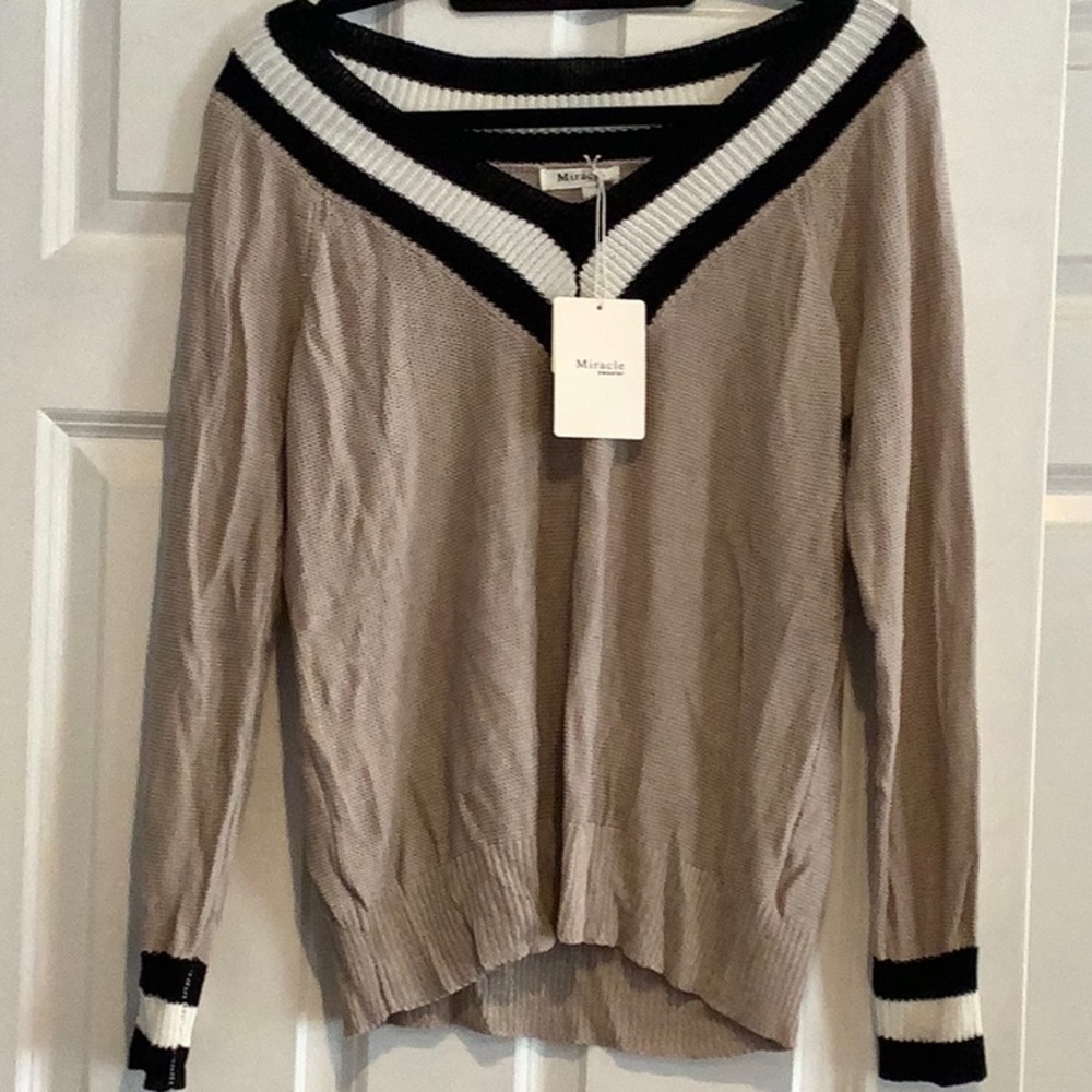 NWT long sleeved top/sweater